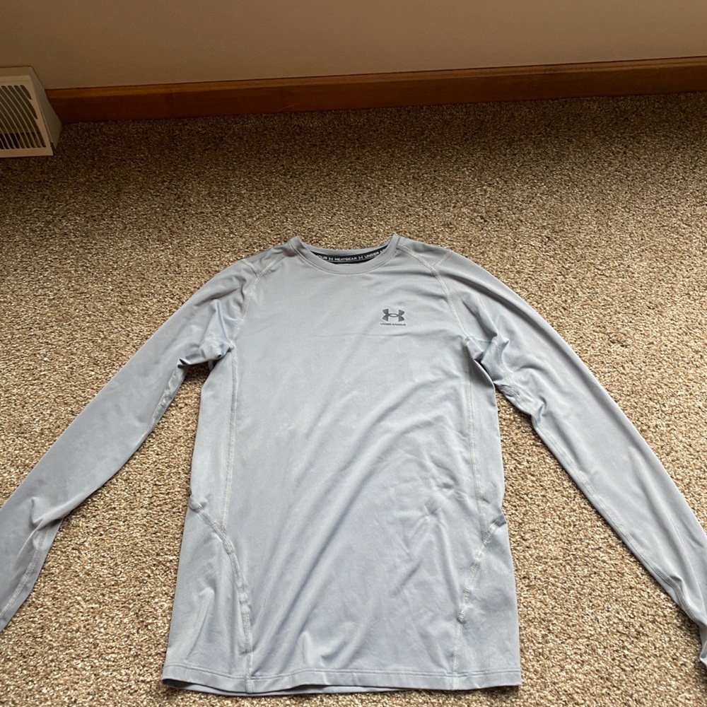 YXL Under Armour Gray Long Sleeve Shirt